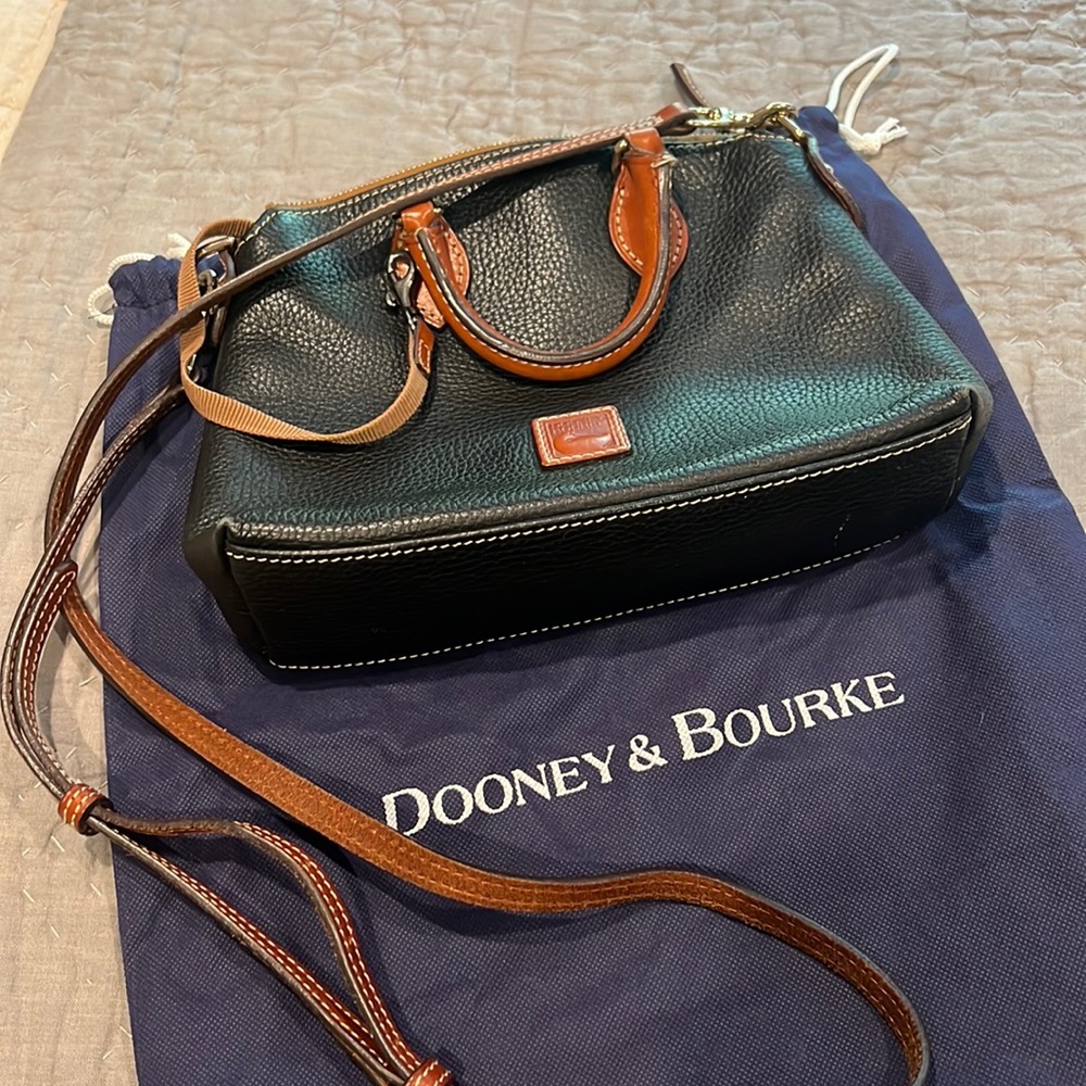 Dooney Bourke black and brown leather bag cross body purse